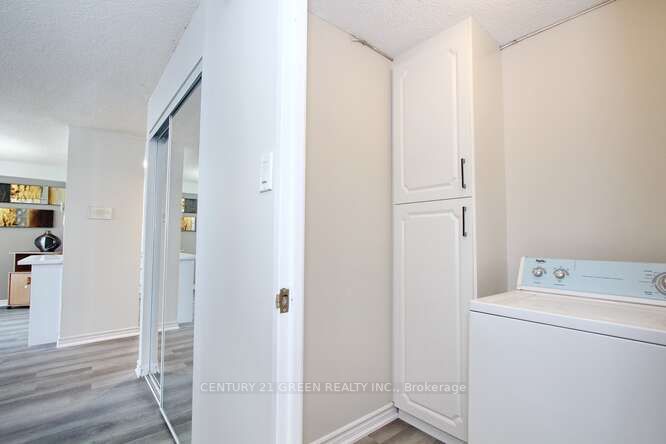 2900 Battleford Rd N, #1501