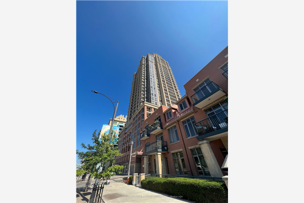 4090 Living Arts Dr, Mississauga