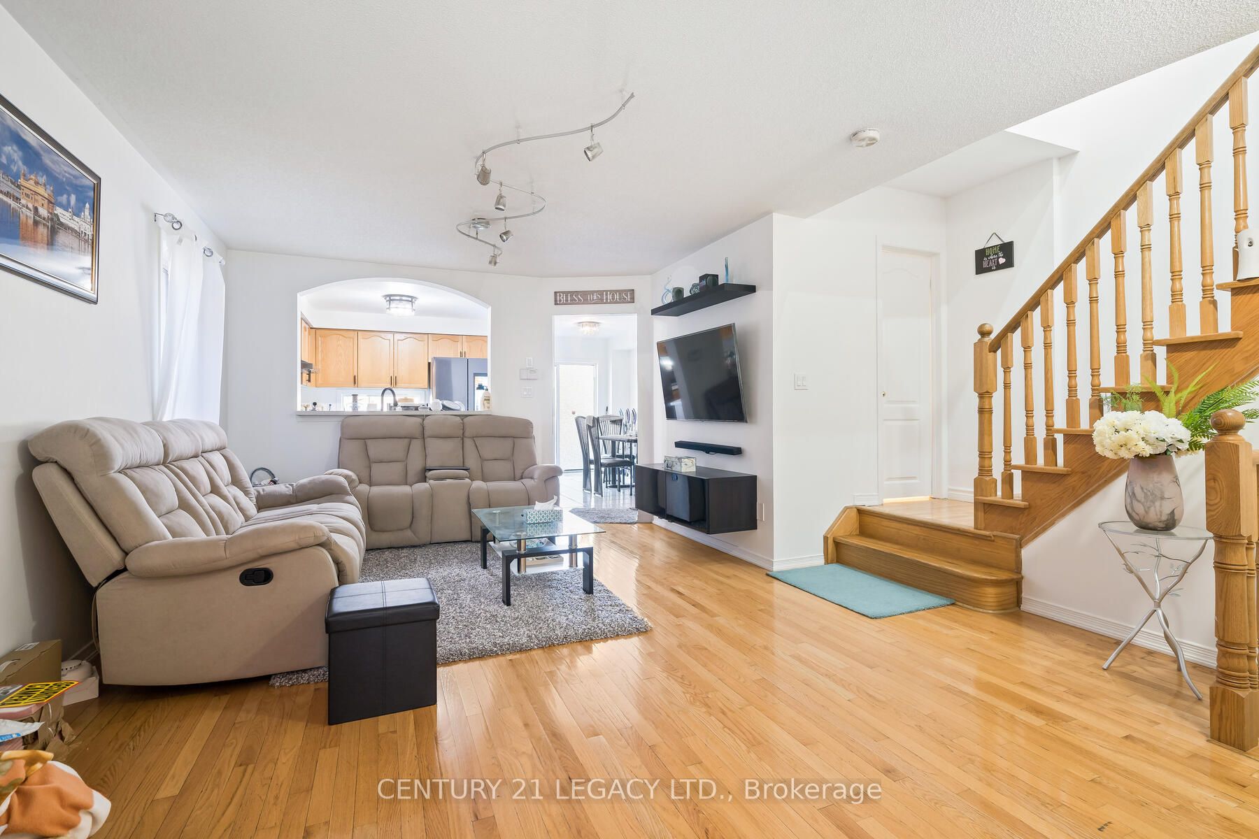 29 Belinda Dr
