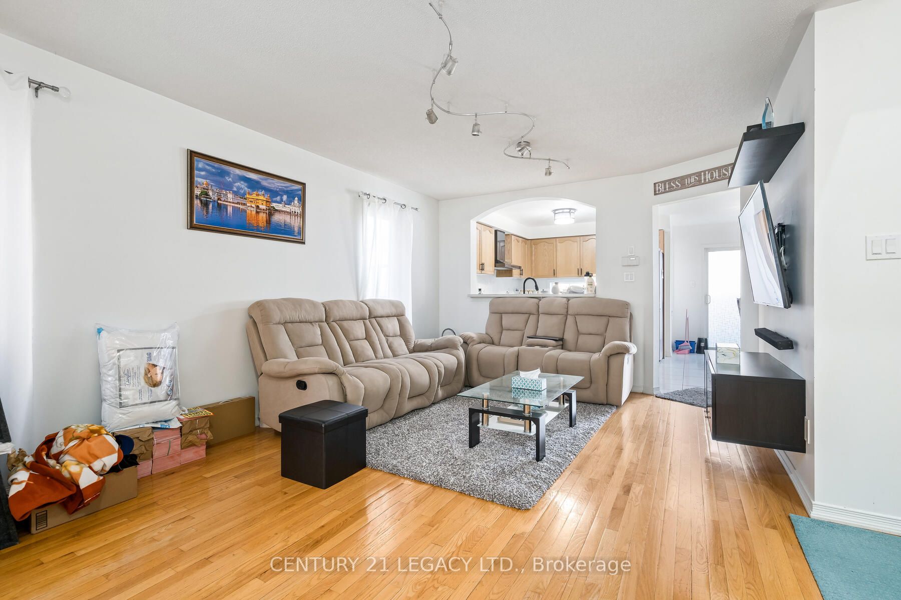 29 Belinda Dr