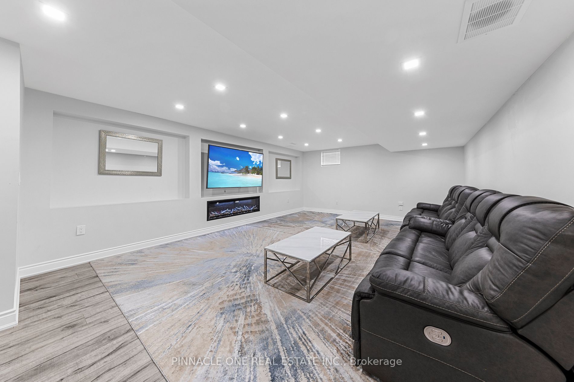 142 Sky Harbour Dr