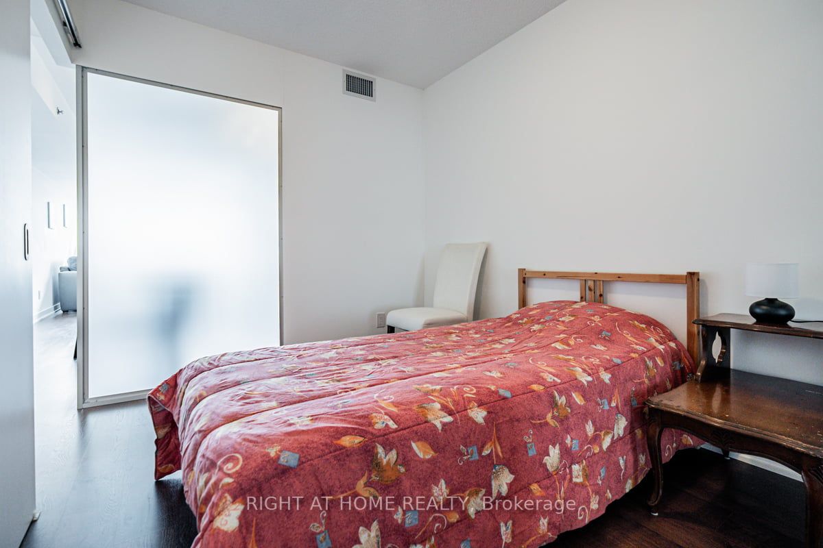 11 Superior Ave, #404
