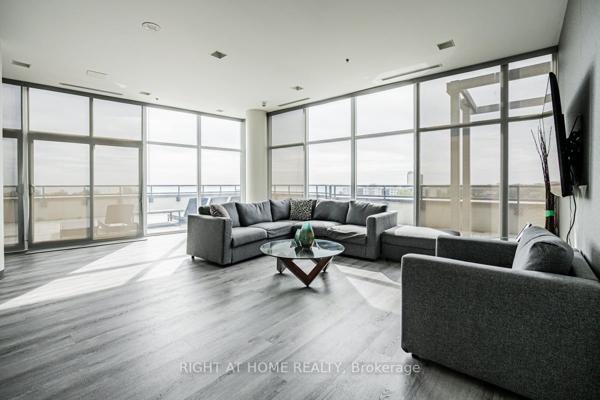 11 Superior Ave, #404