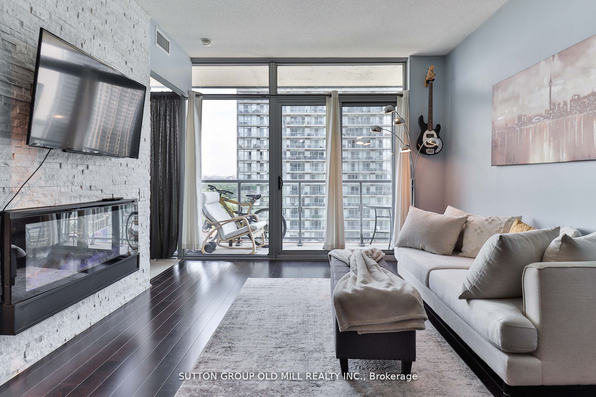 105 The Queensway, #1714