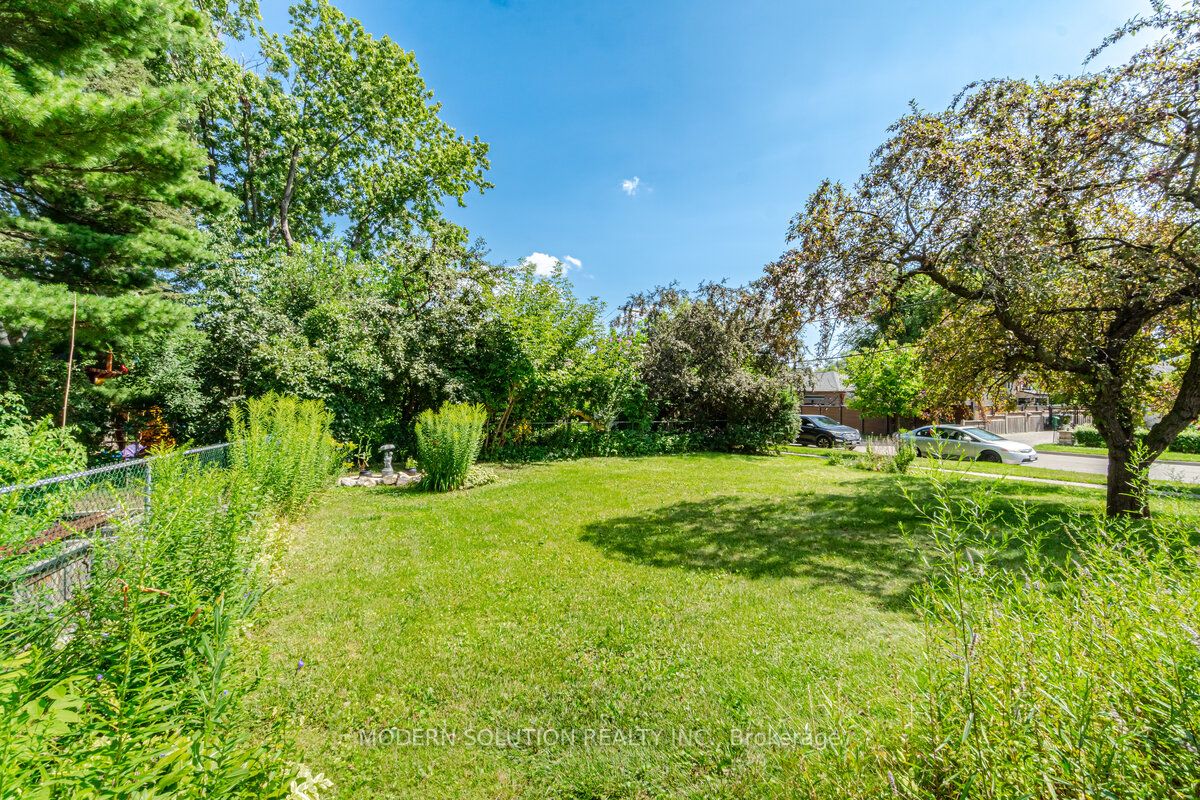1421 Radcliffe Blvd