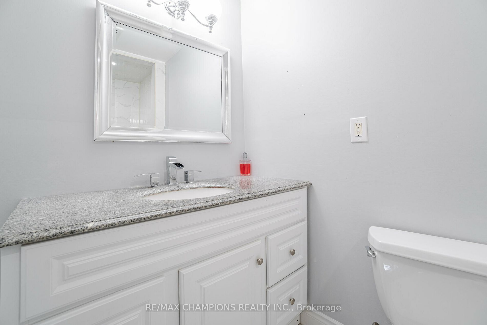 24 Arkwright Dr