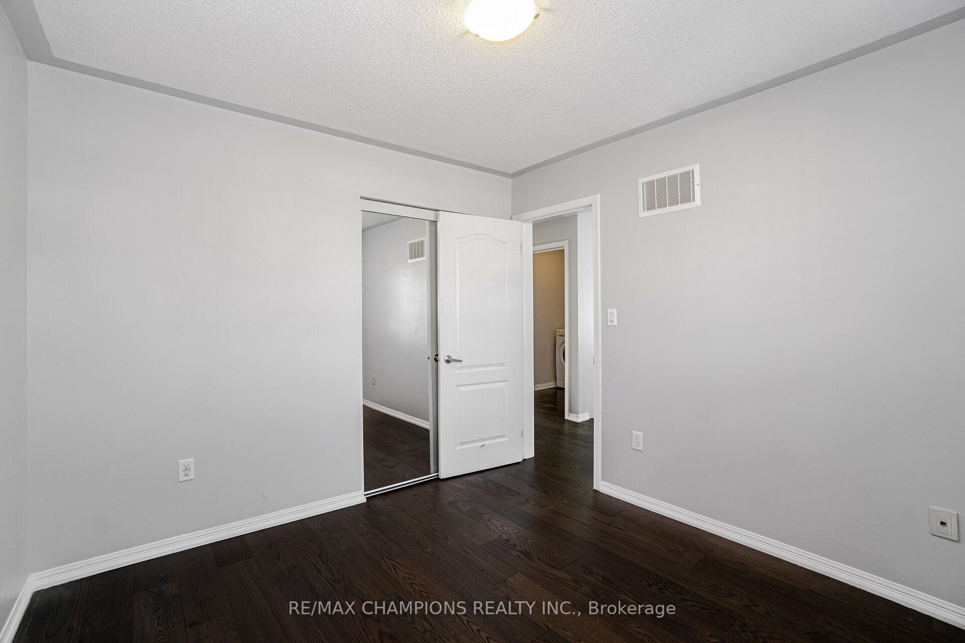 24 Arkwright Dr