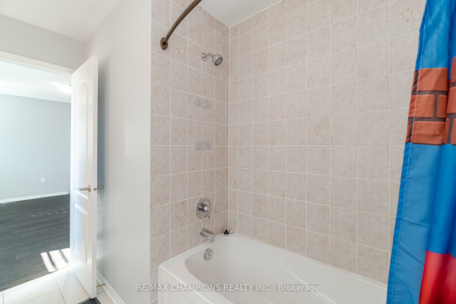 24 Arkwright Dr