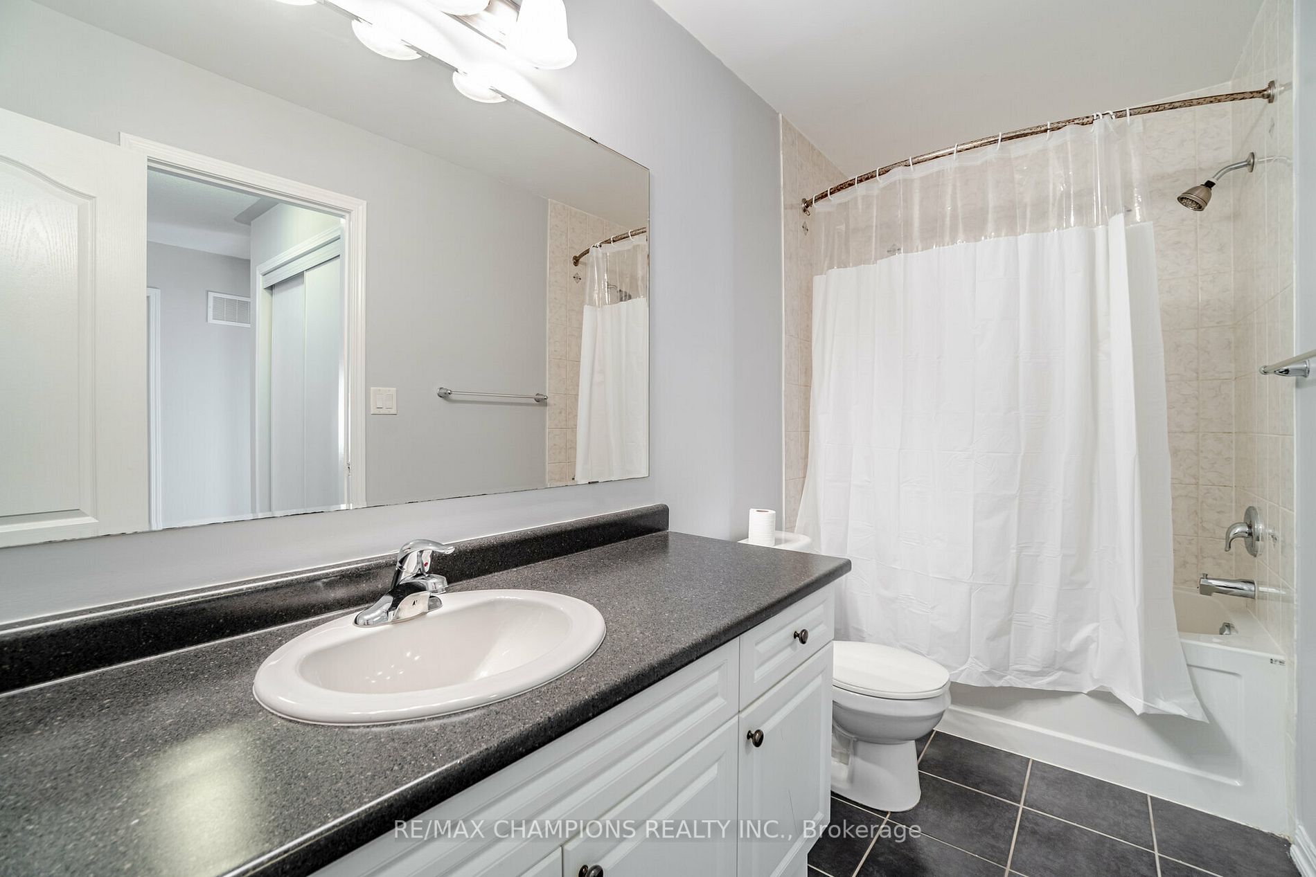 24 Arkwright Dr