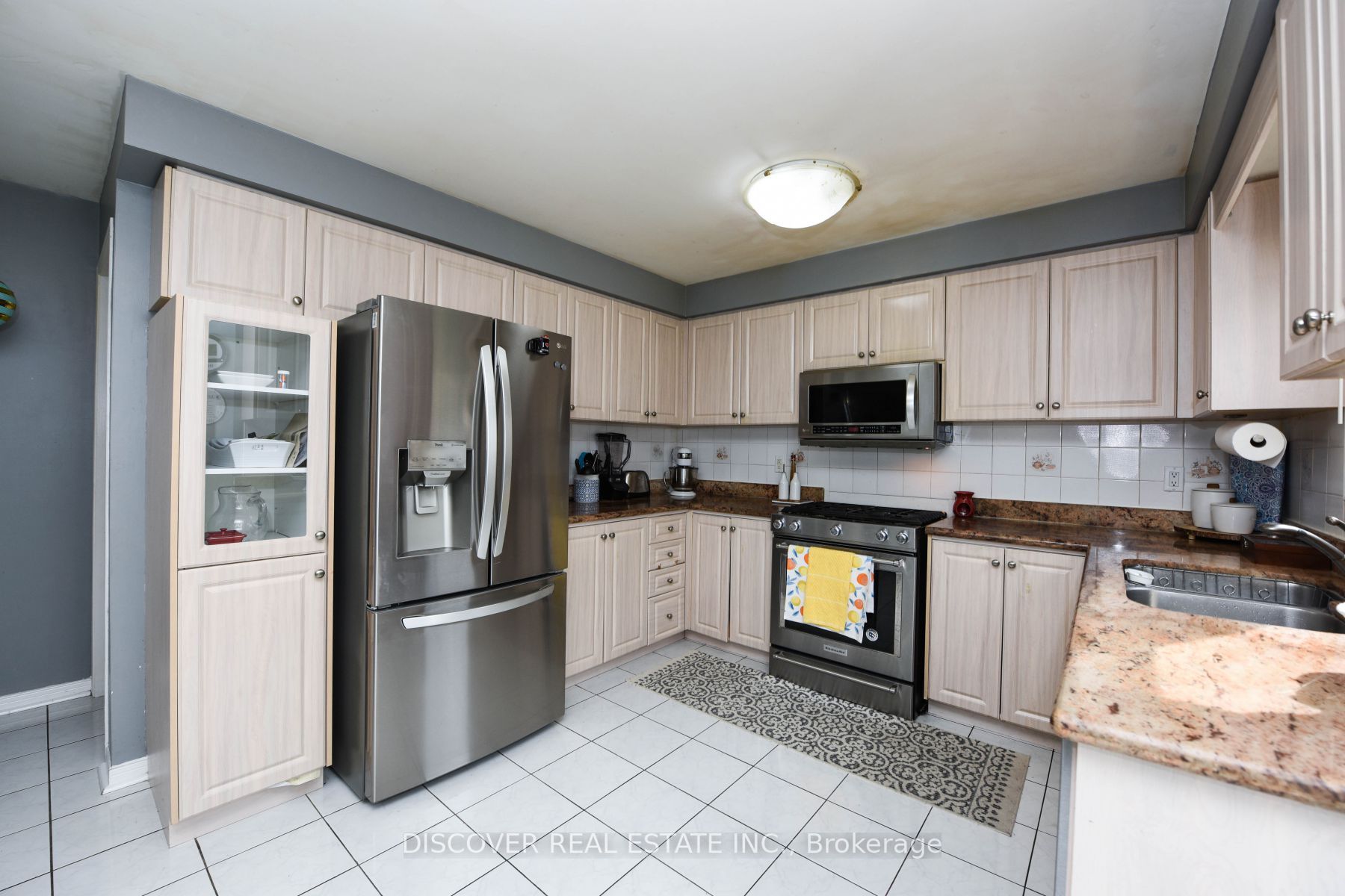 1521 Roseway Drive
