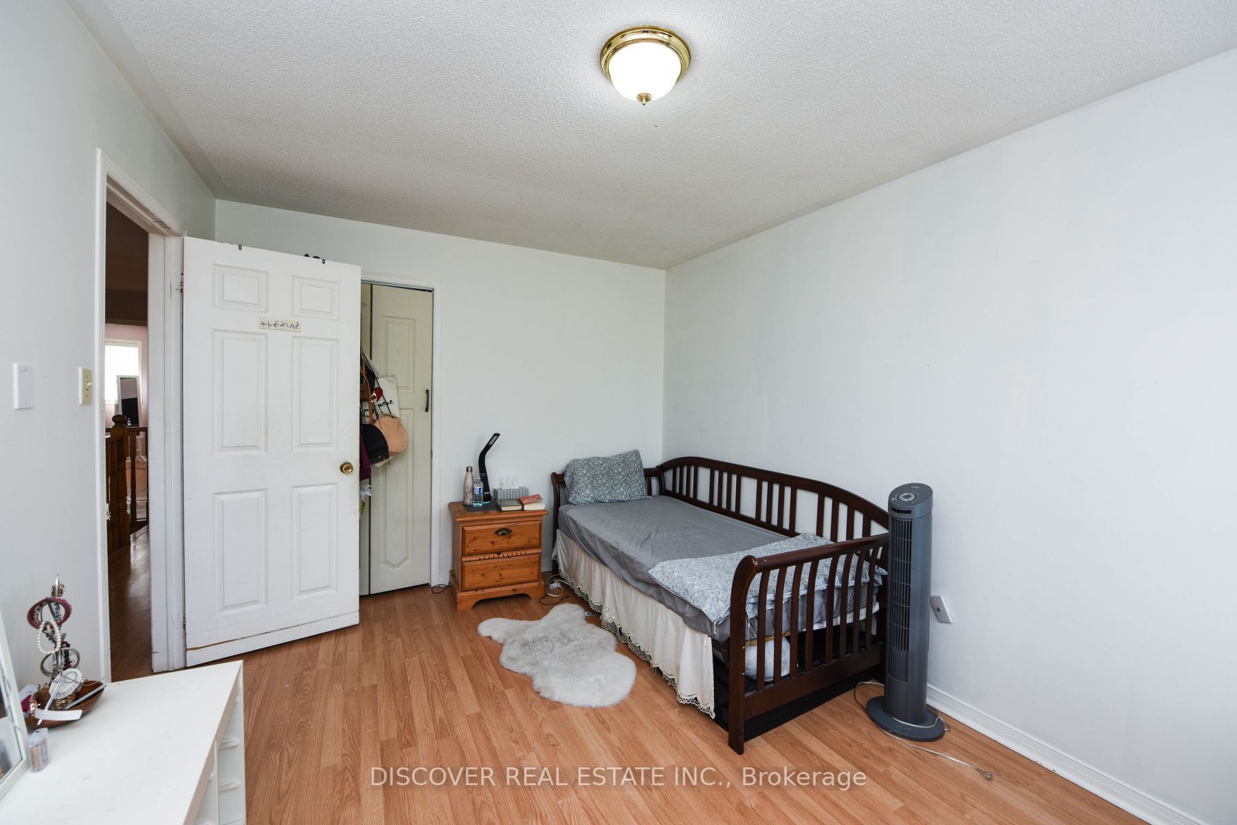 1521 Roseway Drive