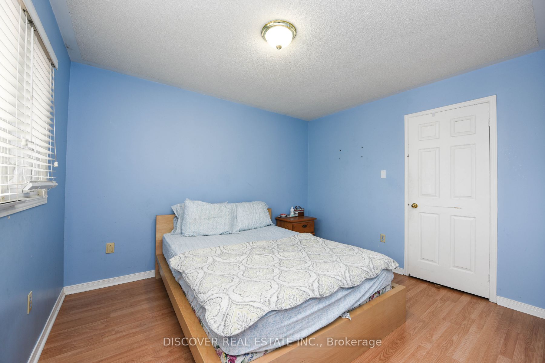1521 Roseway Drive