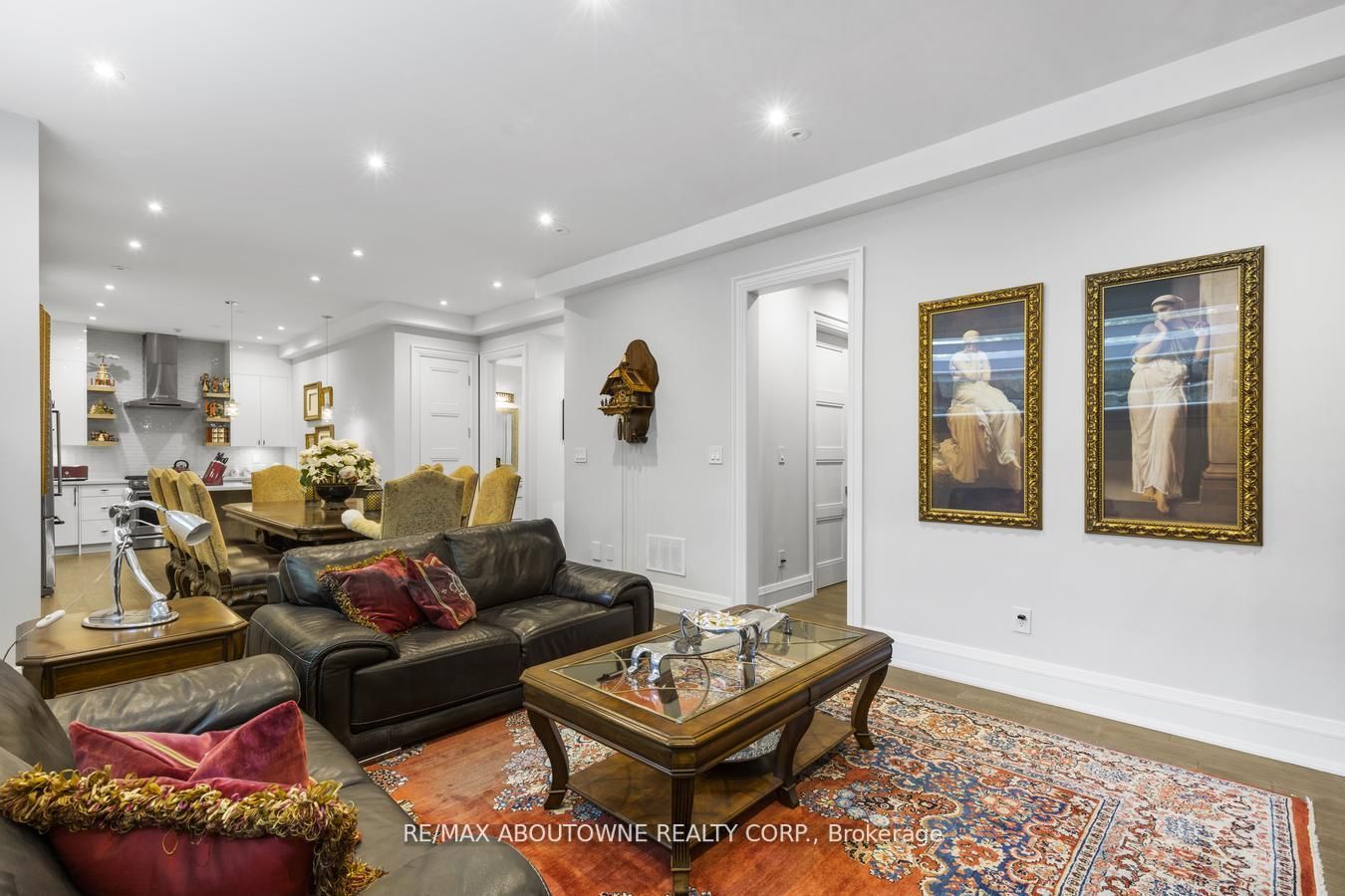 533 Taplow Cres