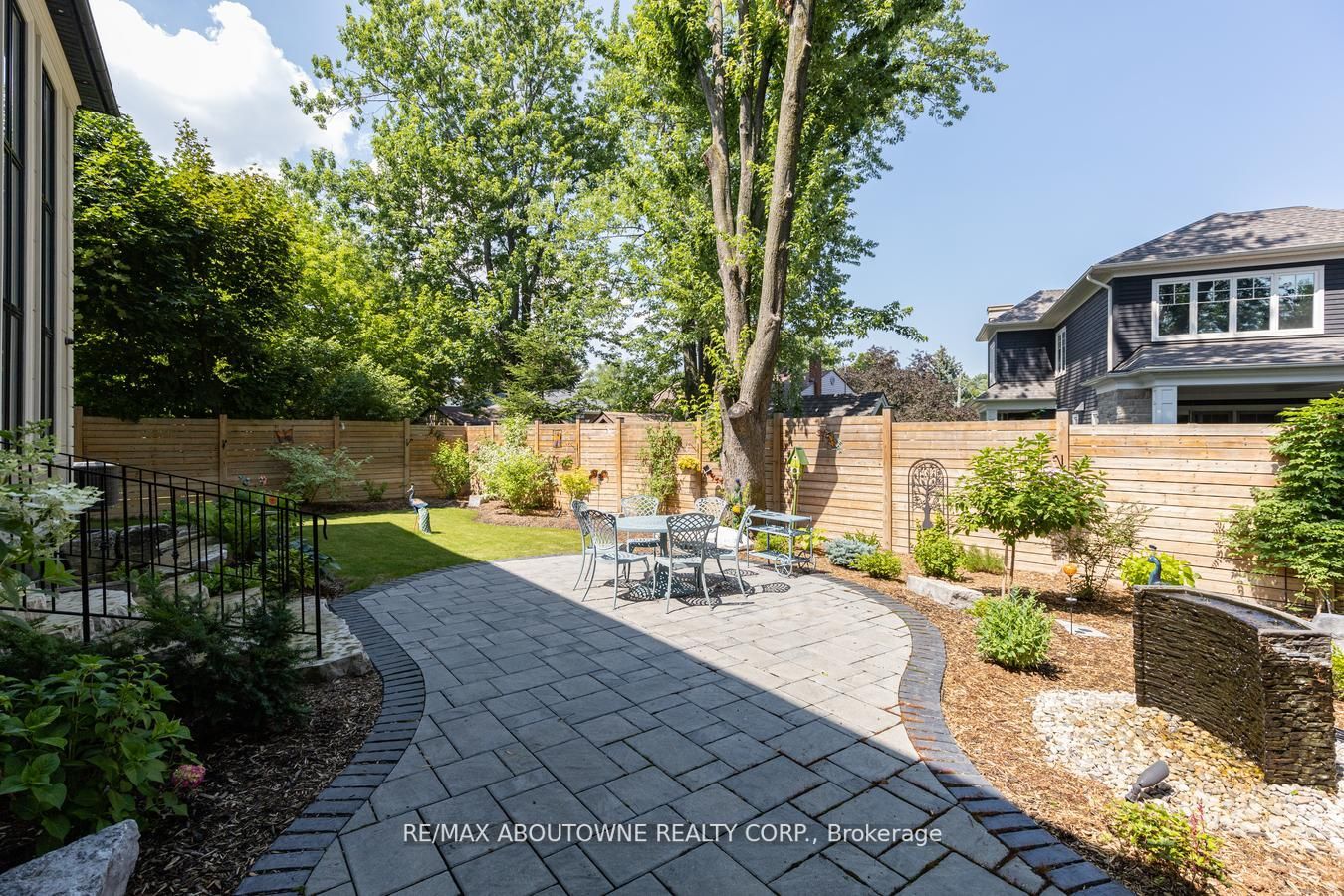 533 Taplow Cres