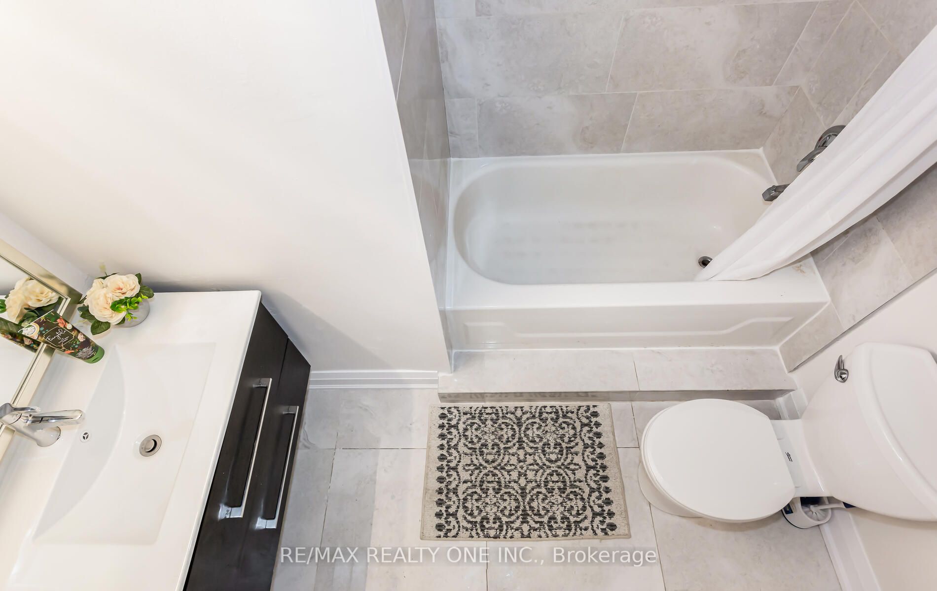 6069 Starfield Cres