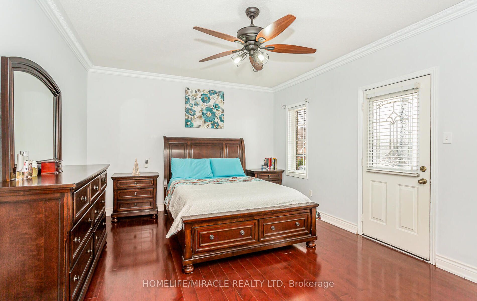 47 River Rock Crescent