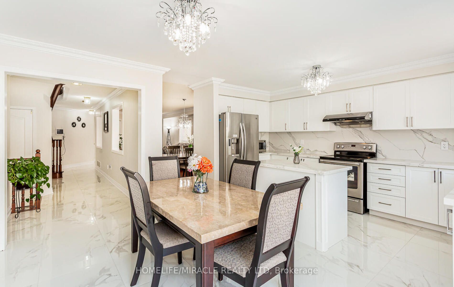 47 River Rock Crescent