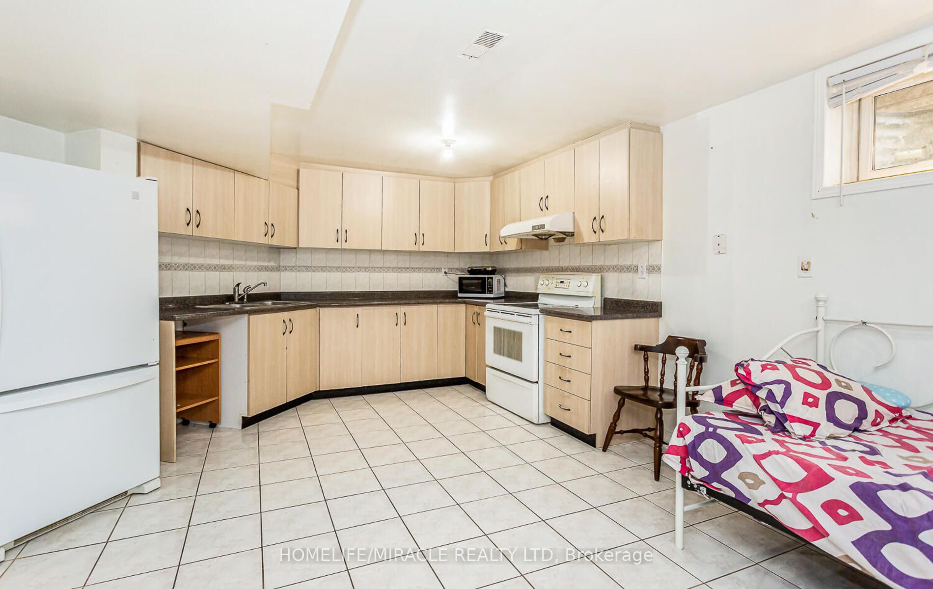 47 River Rock Crescent
