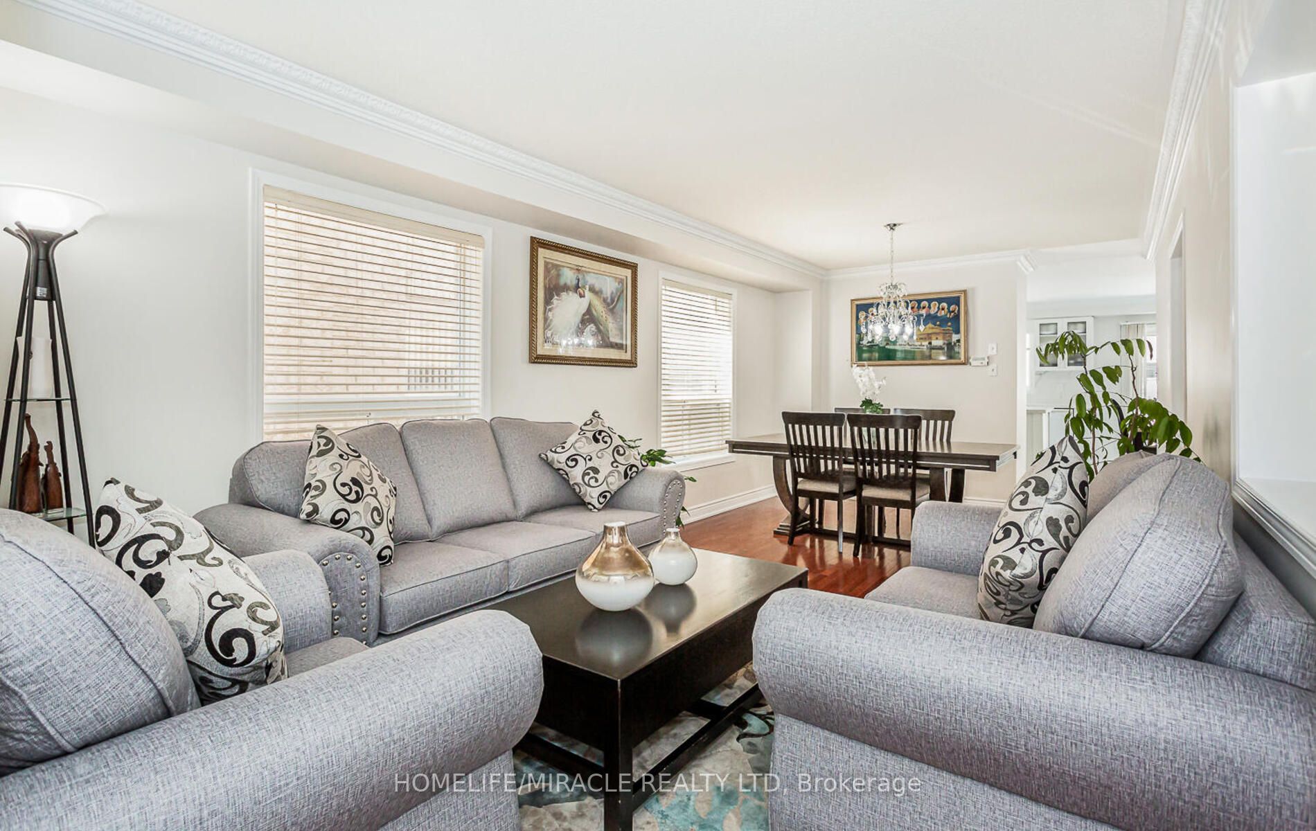 47 River Rock Crescent