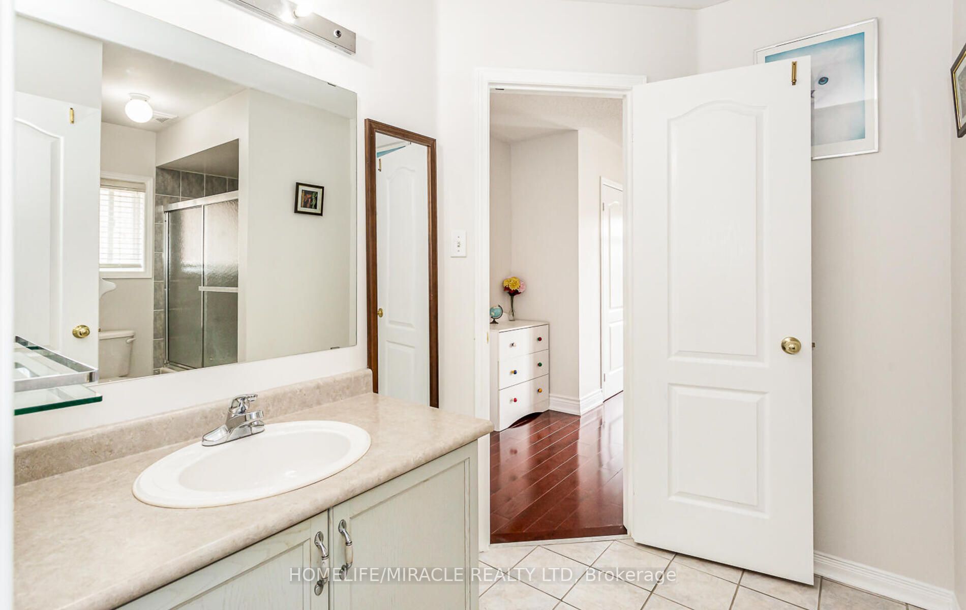 47 River Rock Crescent