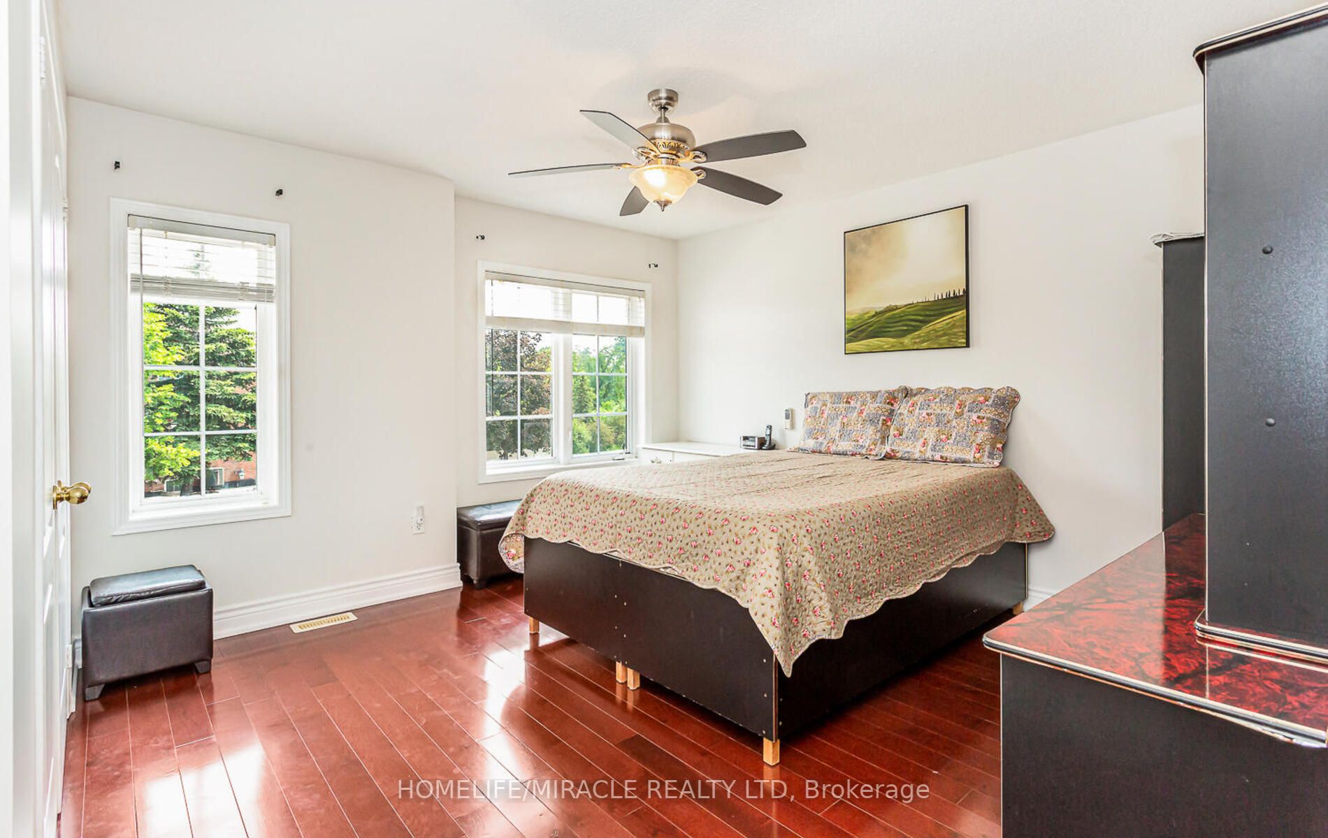 47 River Rock Crescent