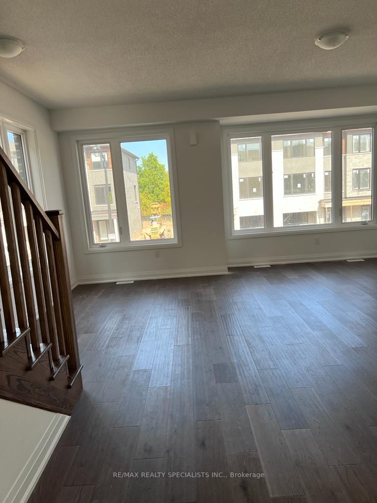 45 HUMBERSTONE Drive