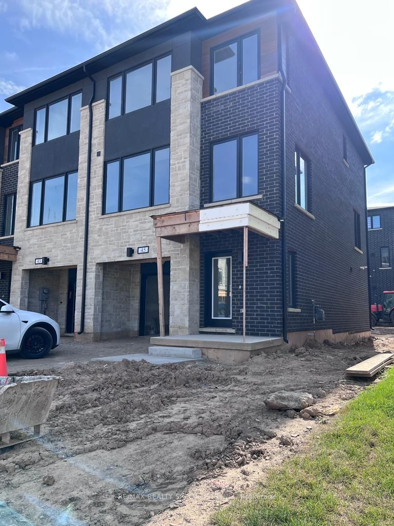 45 HUMBERSTONE Drive