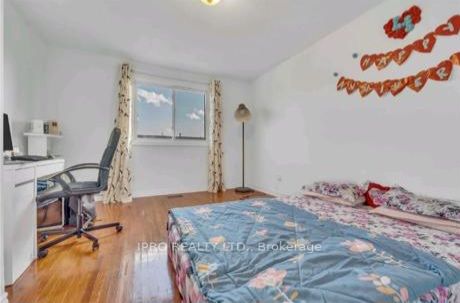 7500 Goreway Dr, #15
