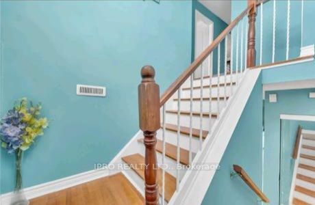 7500 Goreway Dr, #15