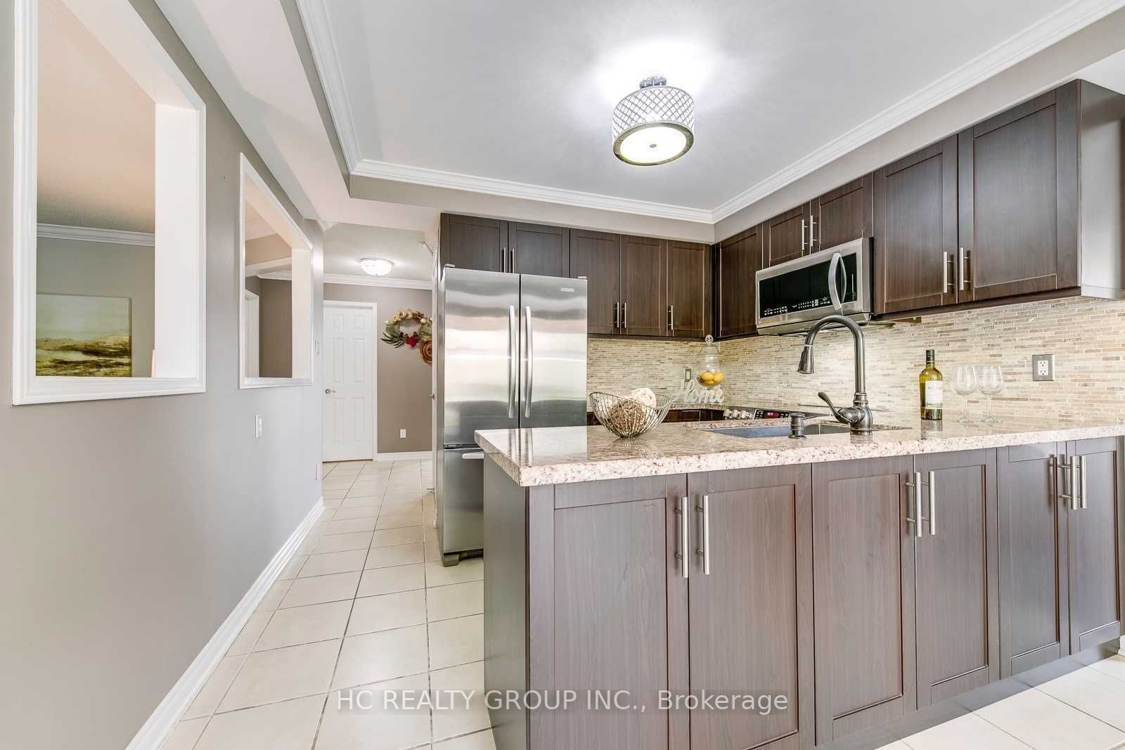 2759 Guilford Crescent