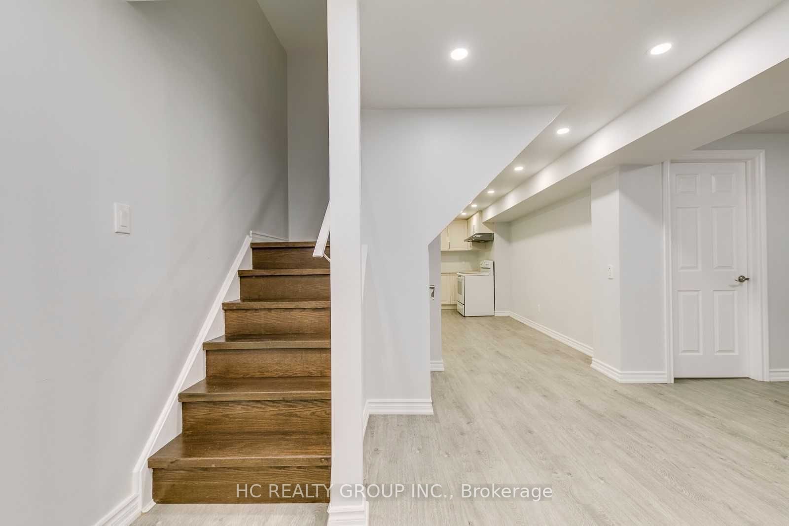 2759 Guilford Crescent