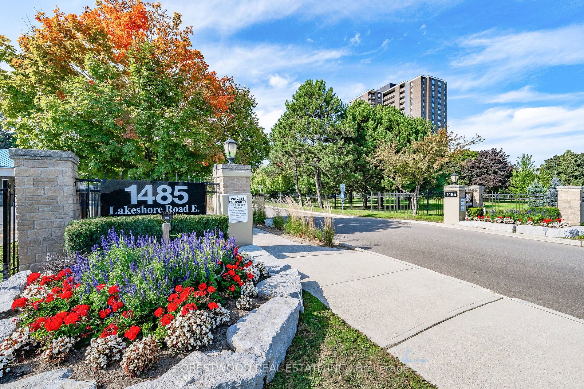 1485 Lakeshore Rd E, ##607