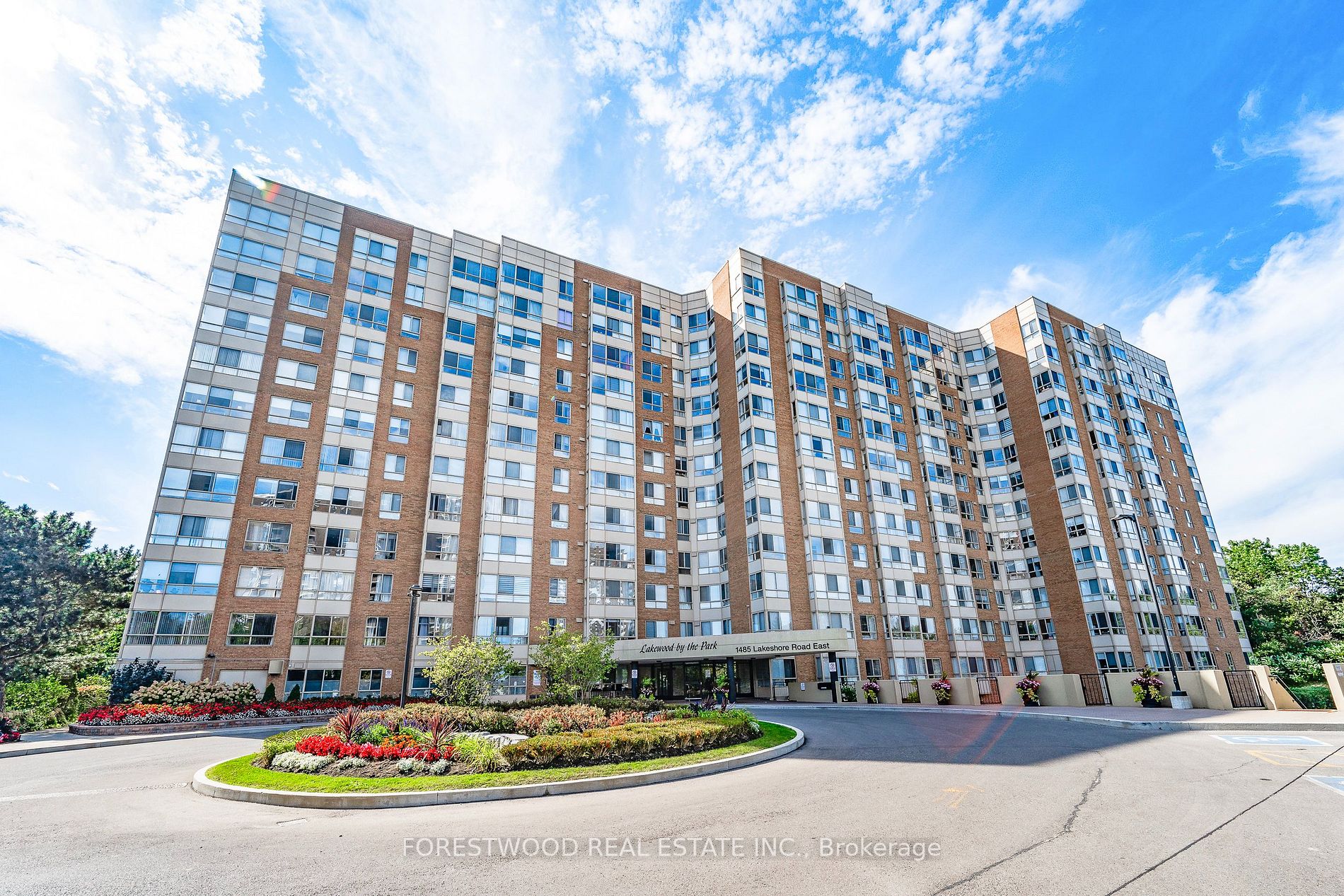 1485 Lakeshore Rd E, ##607