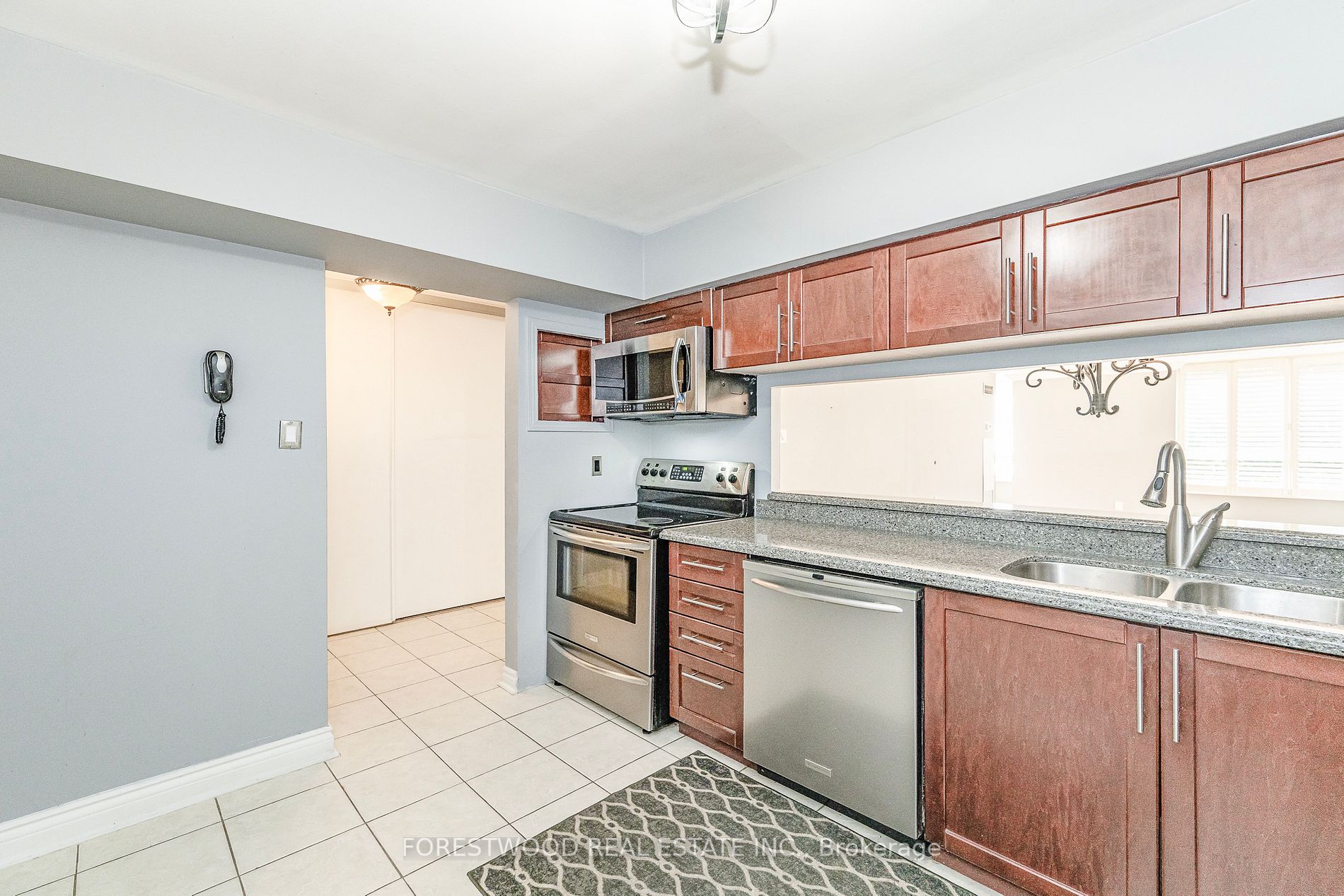 1485 Lakeshore Rd E, ##607
