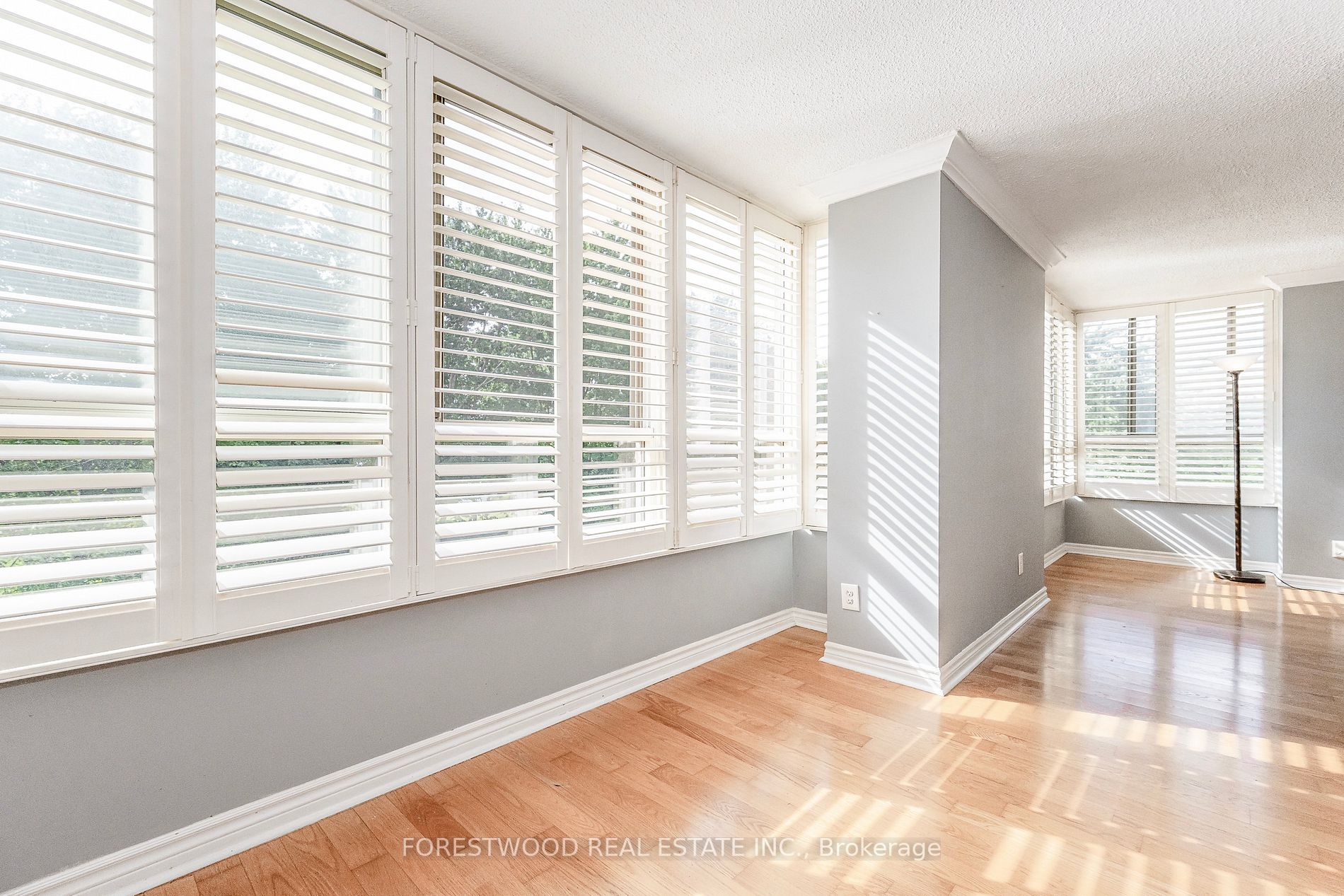 1485 Lakeshore Rd E, ##607