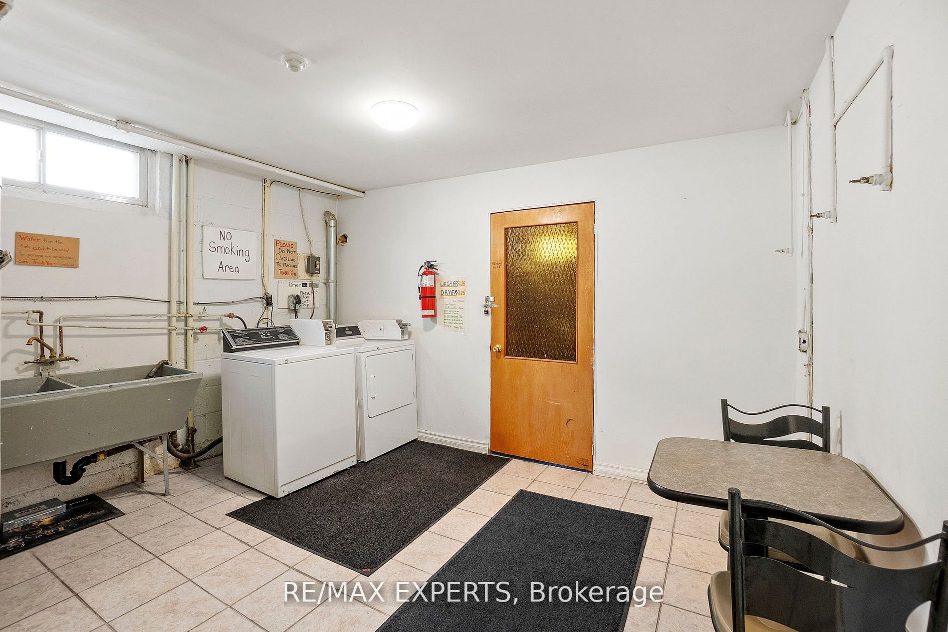 3261 Lake Shore Blvd W