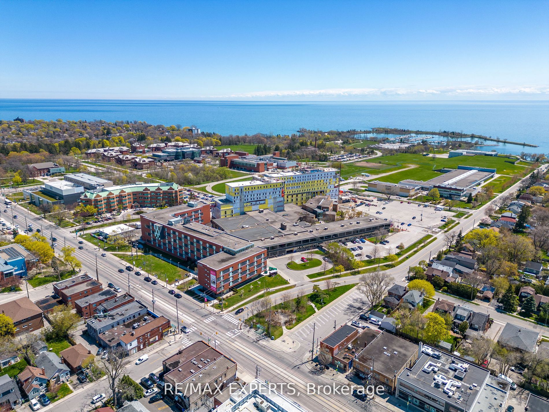 3261 Lake Shore Blvd W