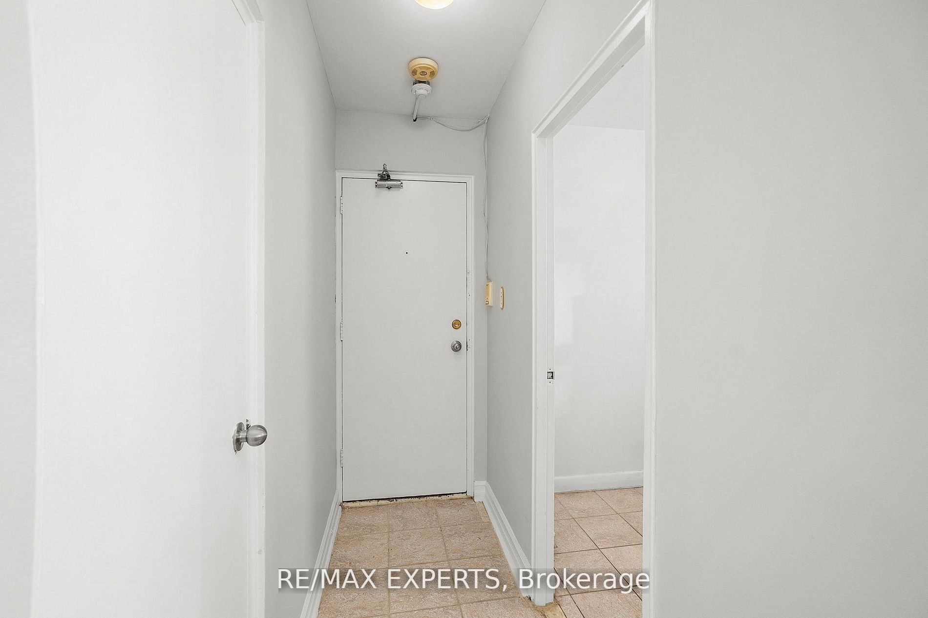 3261 Lake Shore Blvd W