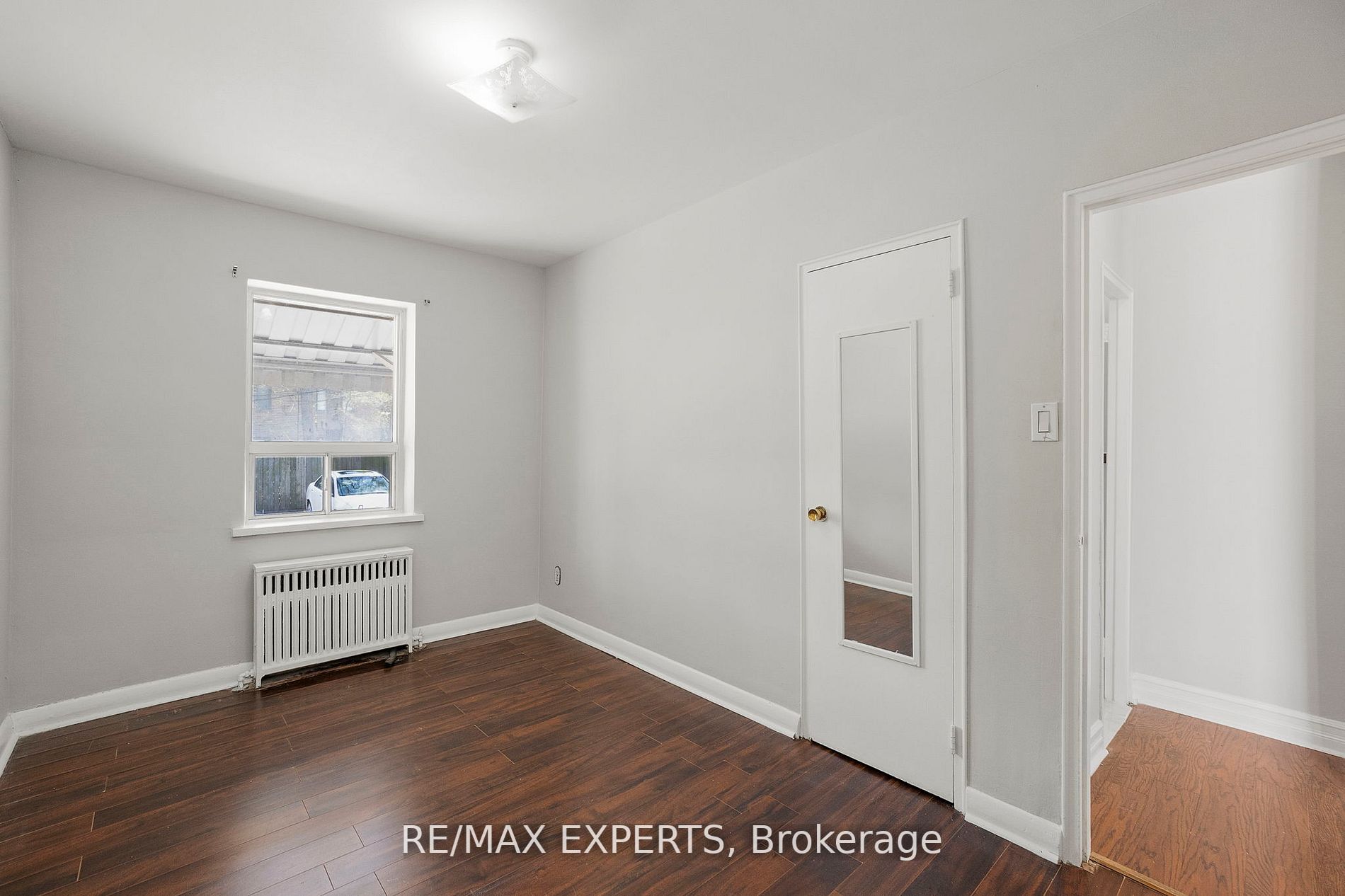3261 Lake Shore Blvd W