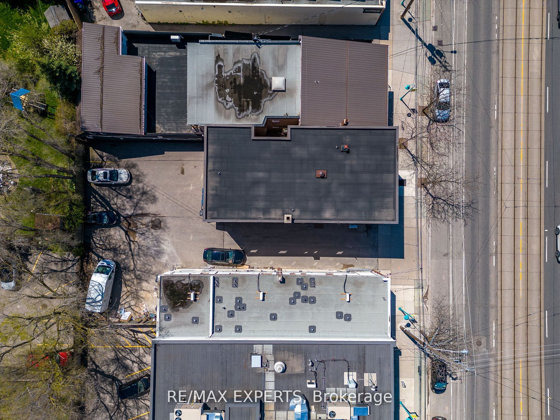 3261 Lake Shore Blvd W