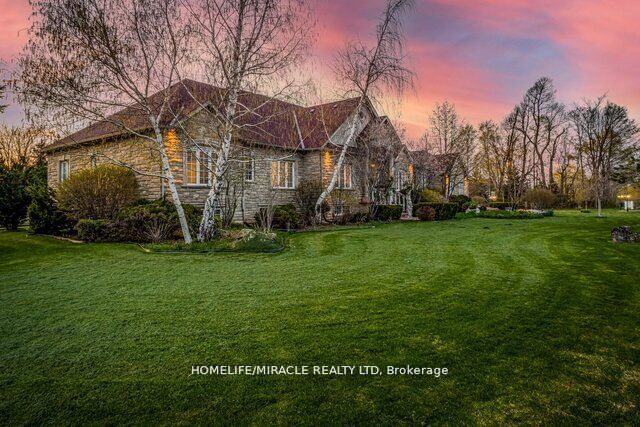 2 Abbitt Crescent