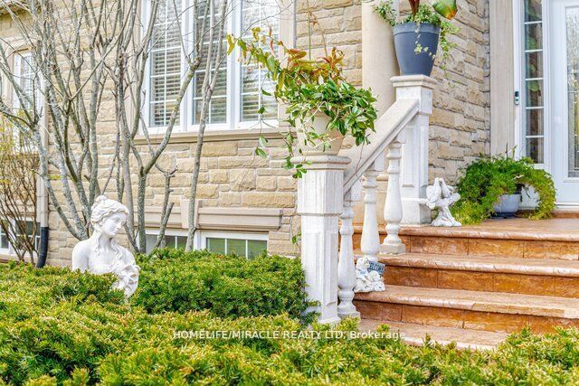 2 Abbitt Crescent