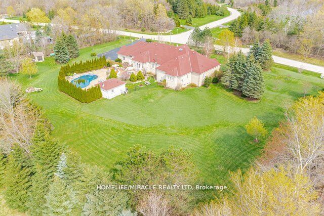 2 Abbitt Crescent