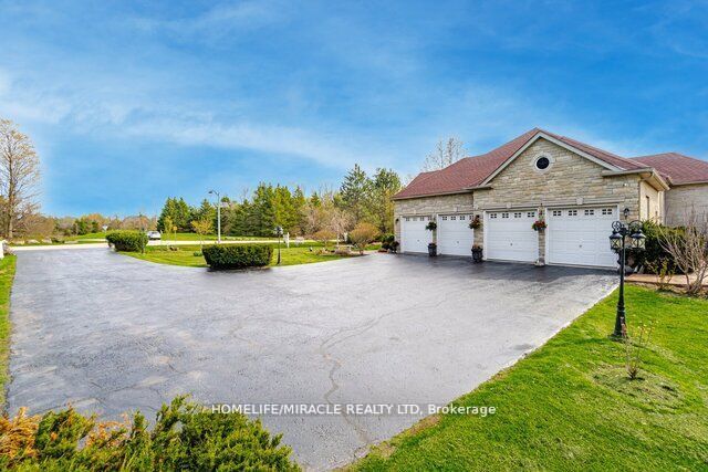 2 Abbitt Crescent
