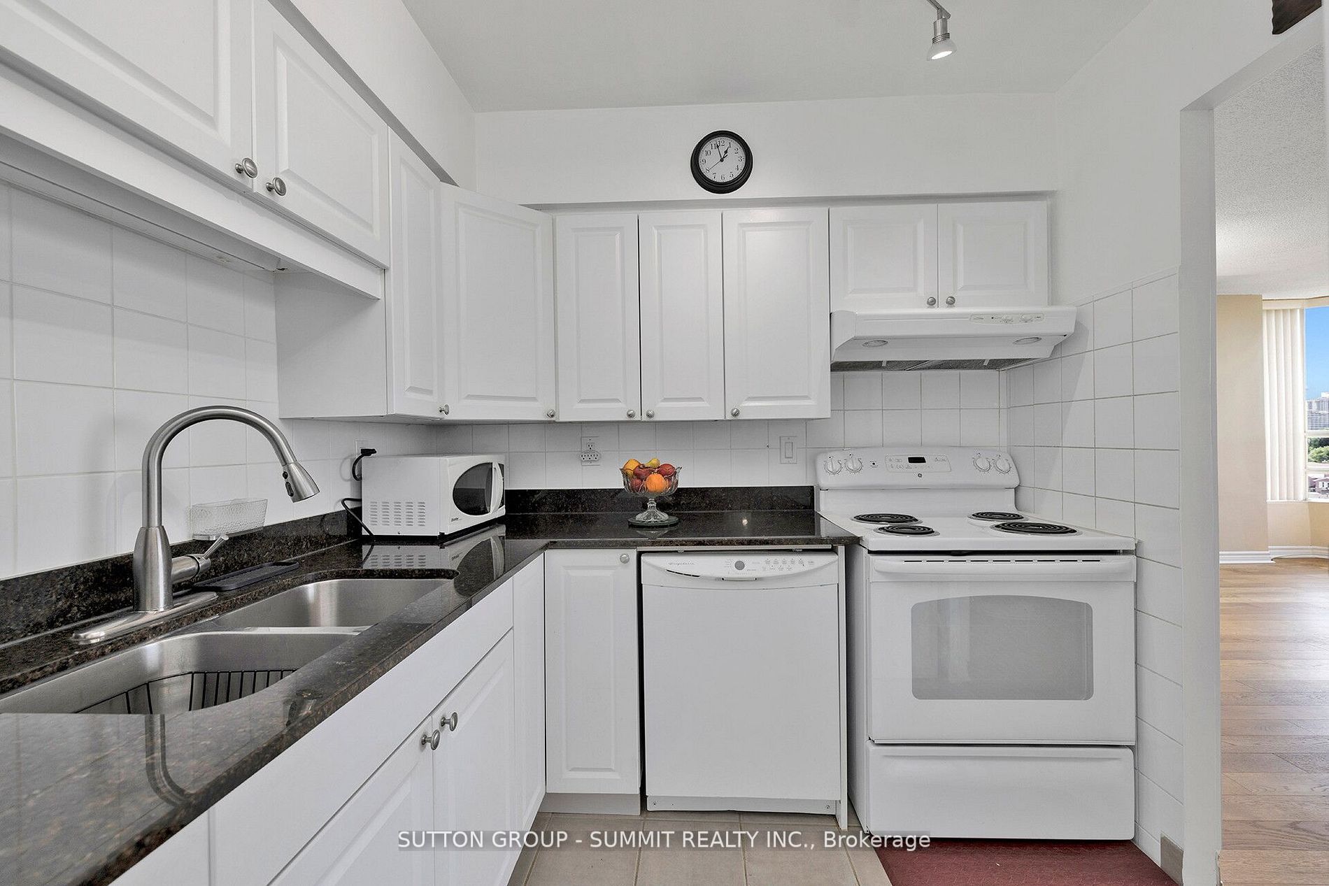 50 Kingsbridge Garden Circ, #712