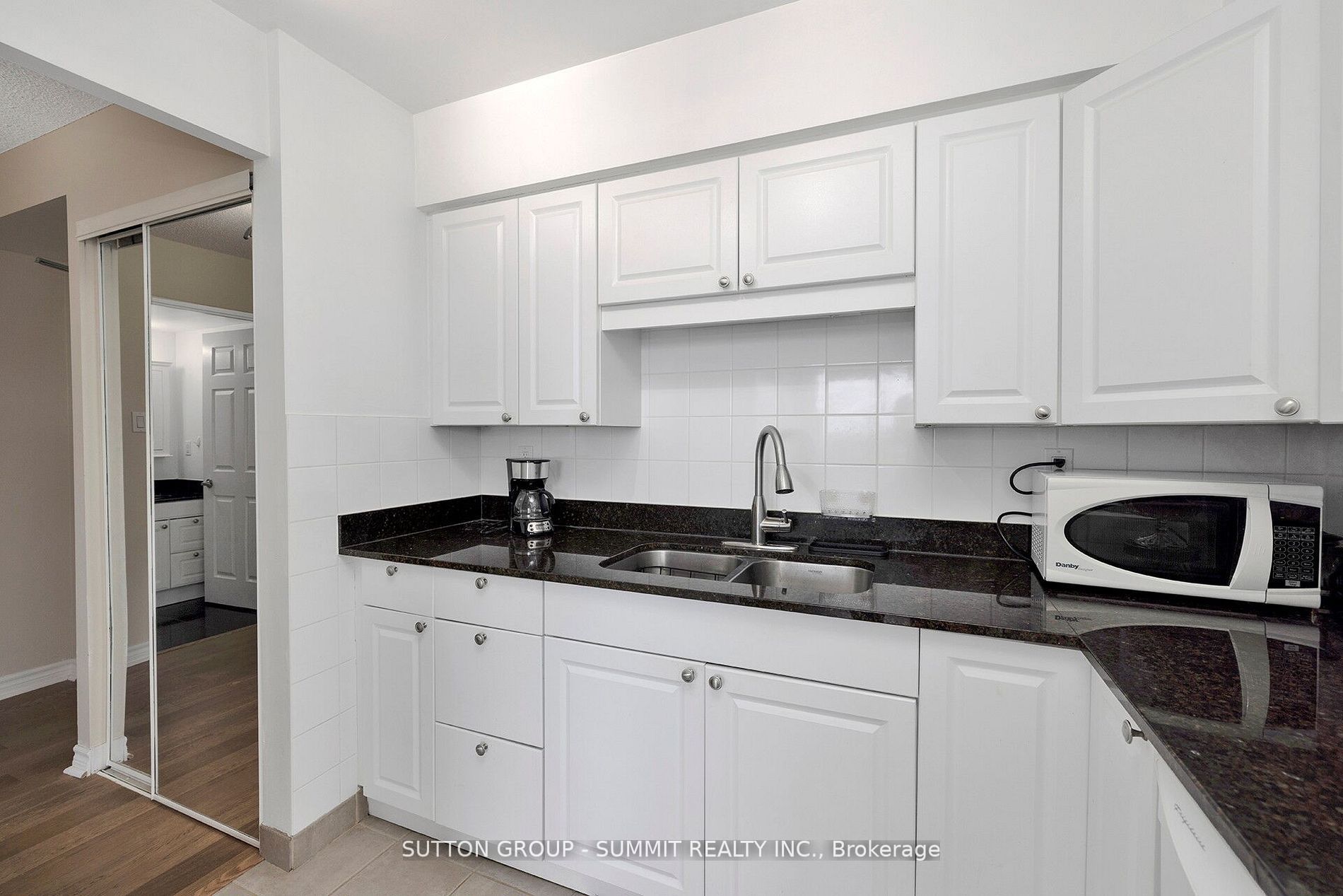 50 Kingsbridge Garden Circ, #712