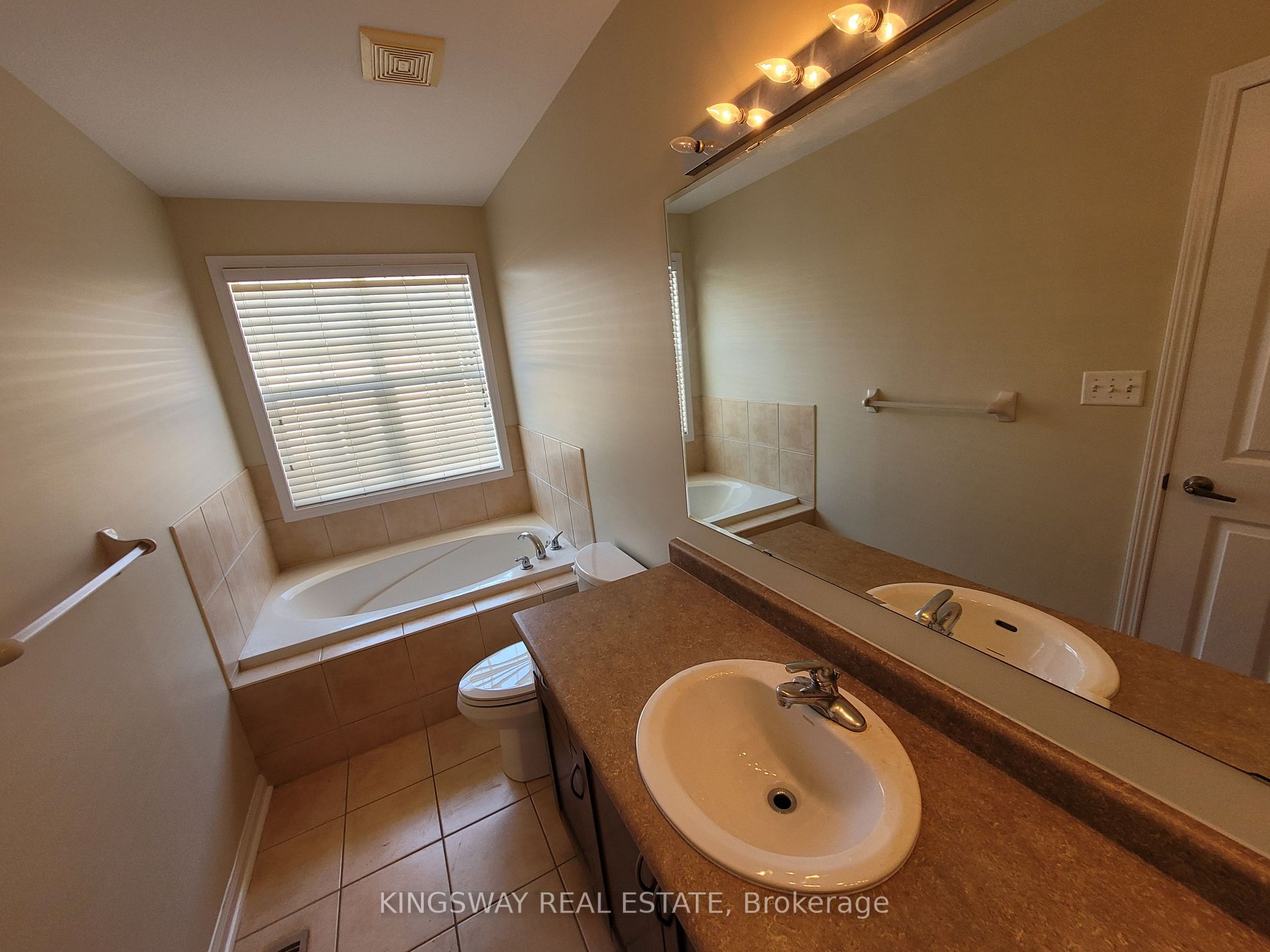 932 Bennett Blvd, #Upper
