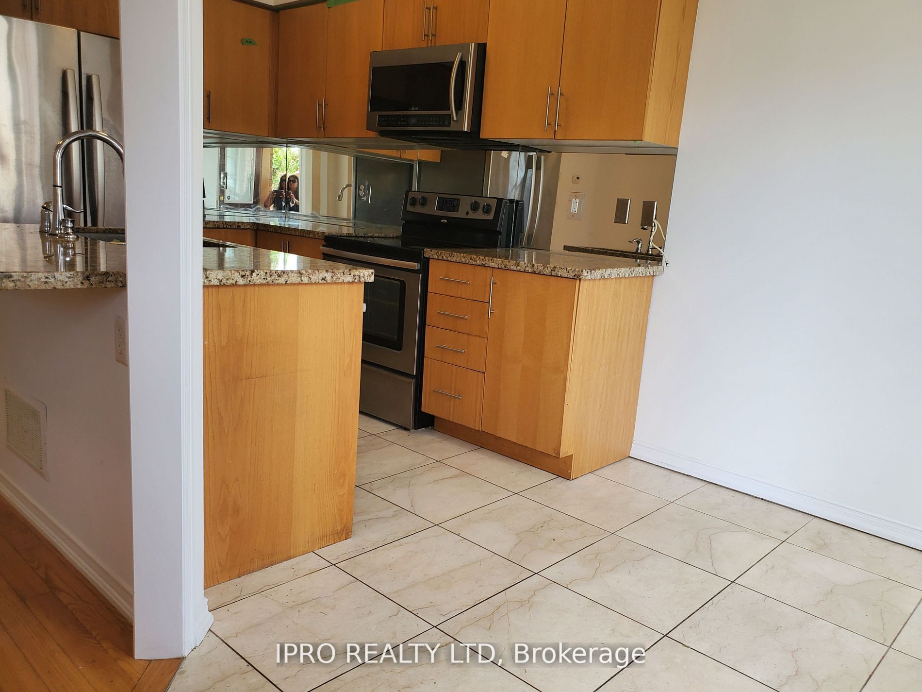 9 Parrotta Dr