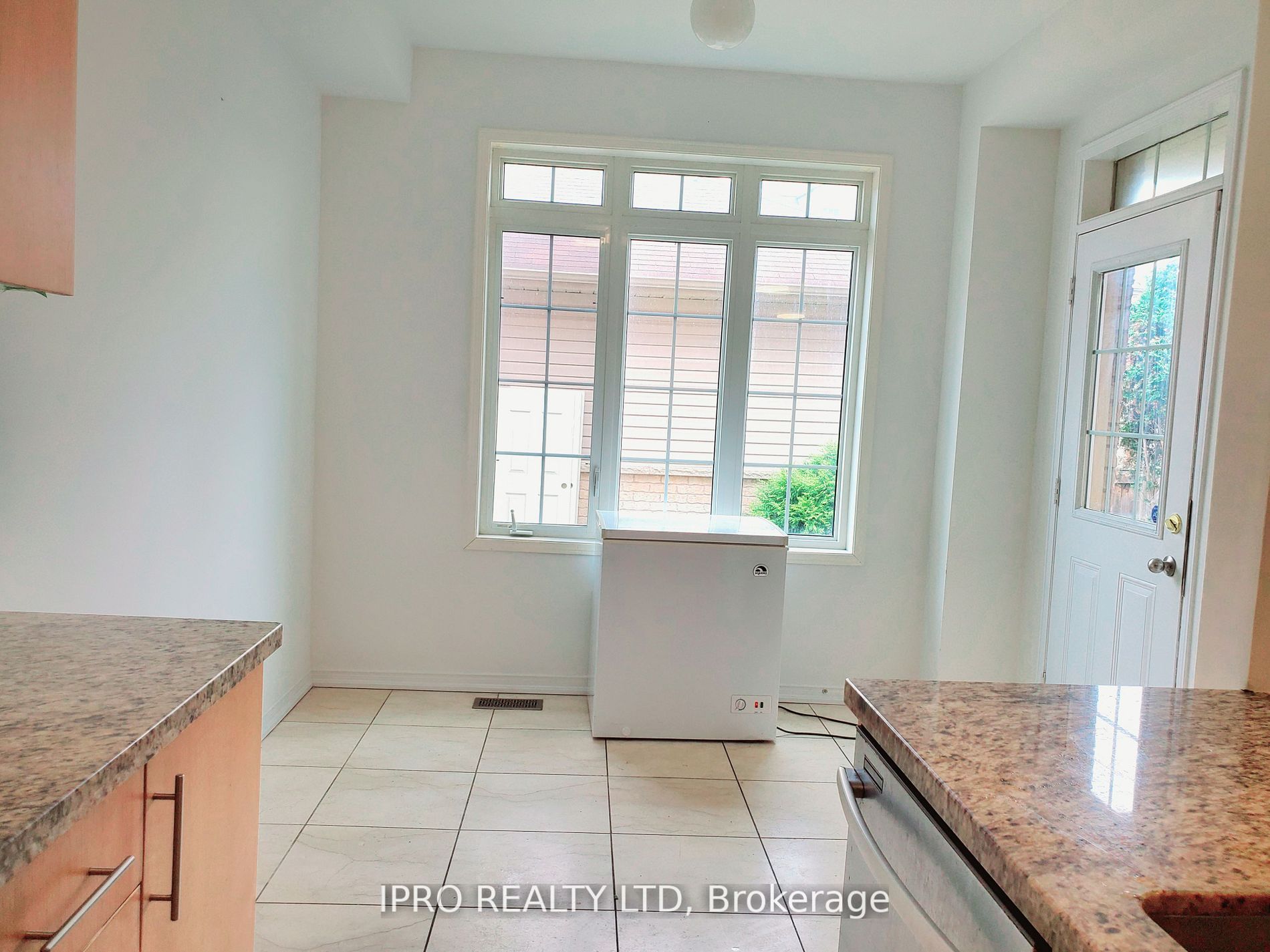 9 Parrotta Dr