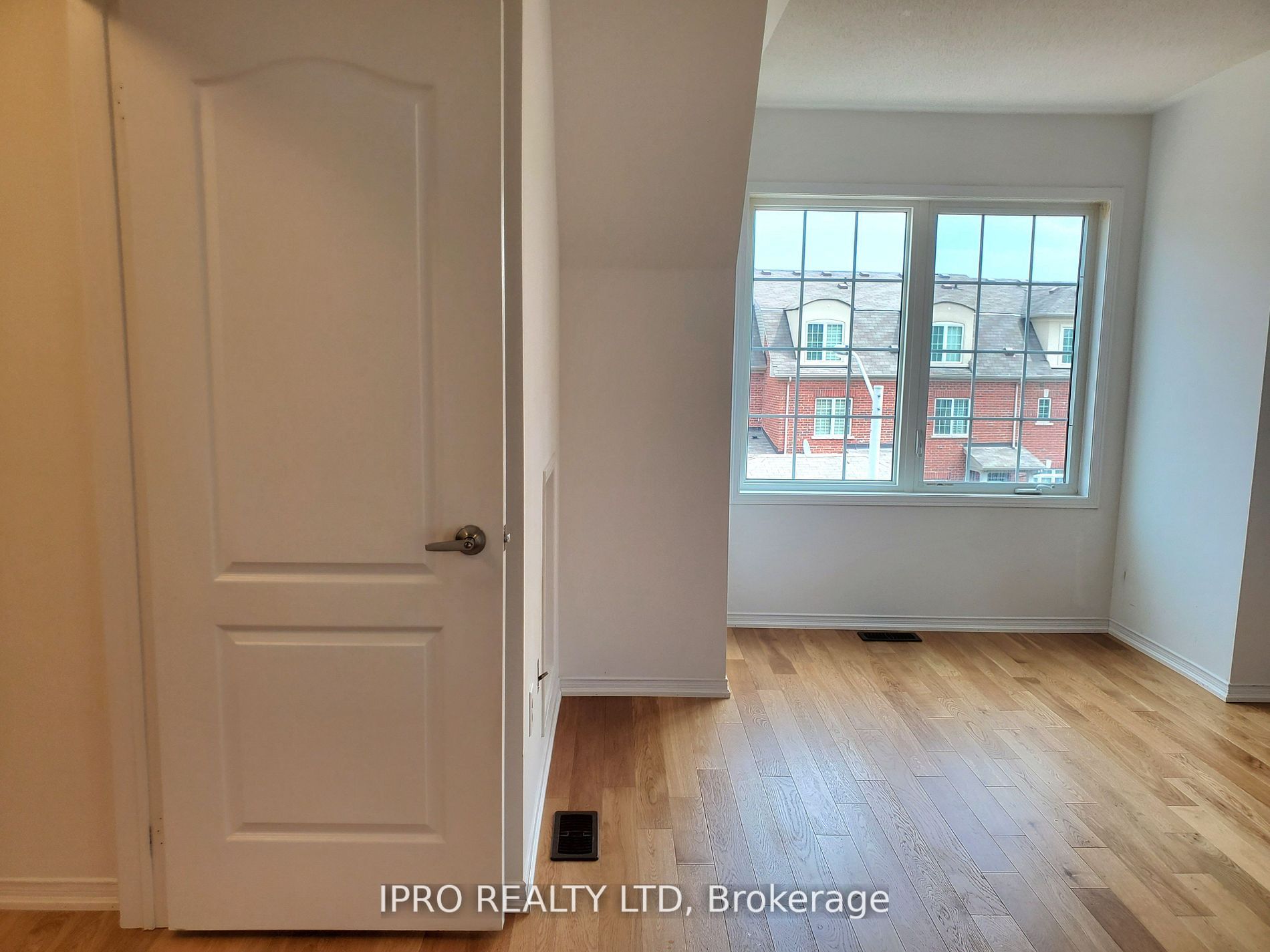 9 Parrotta Dr